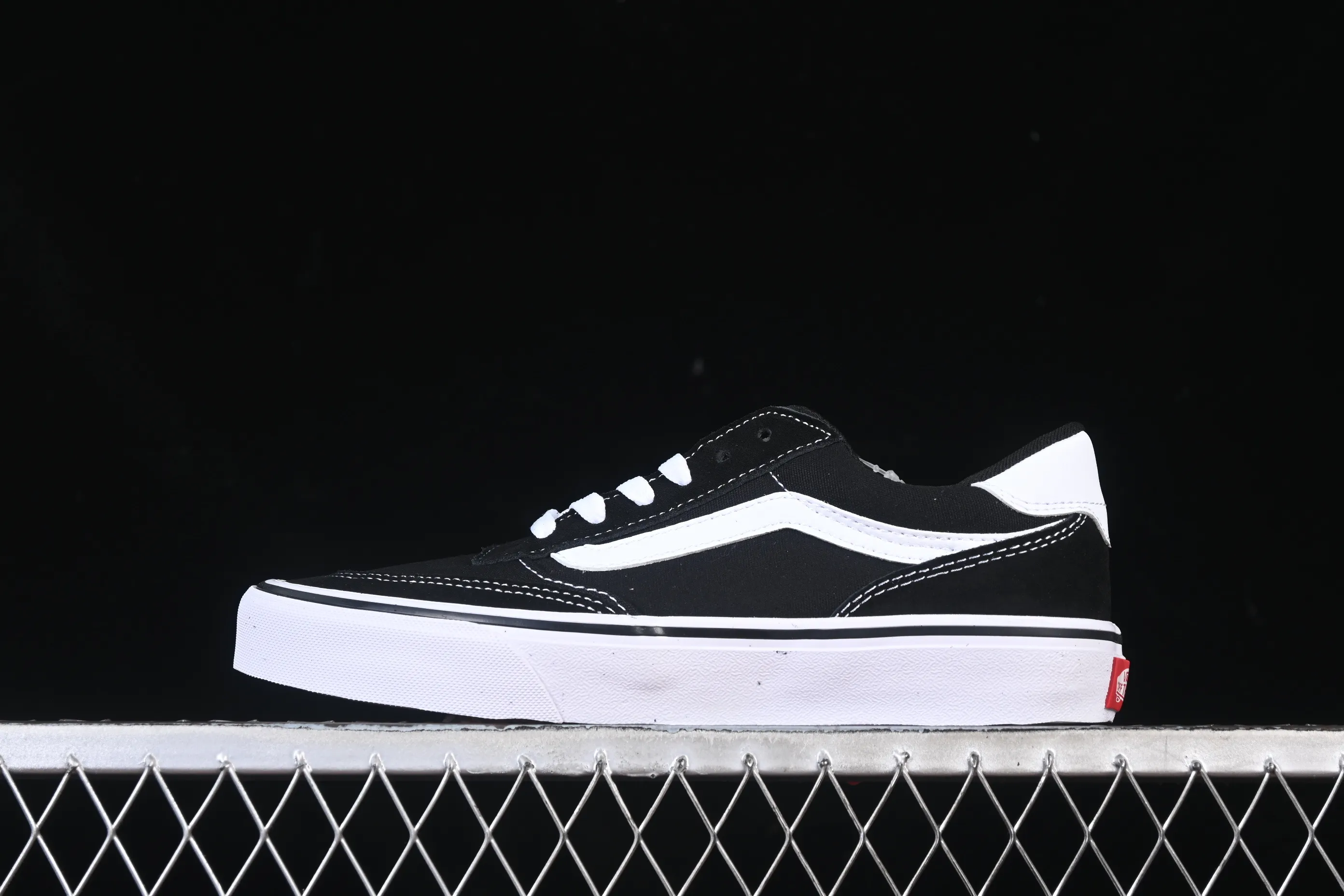 All categories Vans Vans series Vans Low Vans low-top Vans Brooklyn Ls Vans official vulcanized simple retro casual sneakers VN000D7QBA2
